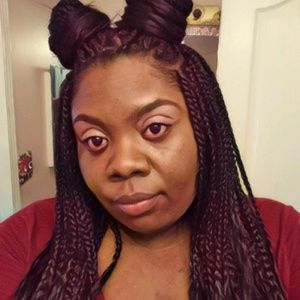 Meet your Posher, Ivina